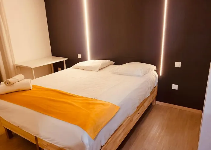 La Mulhouse, Acces Bale 20min, Proche Gare Tgv Appartement